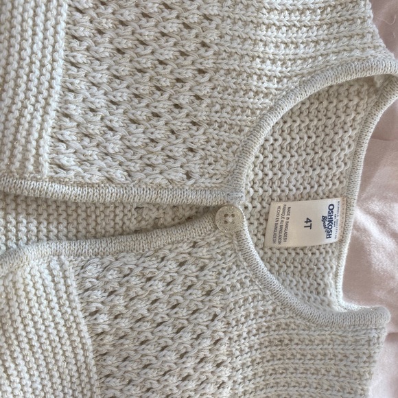 Cream knit with gold threads warm vest - Picture 2 of 4